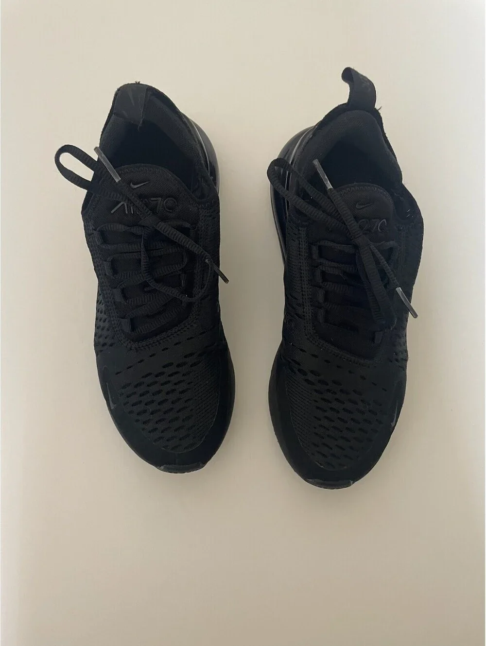 Nike Air Max 270 Triple Black Women's Running Shoes Sneakers AH6789-006 Size 8 - Picture 2 of 8